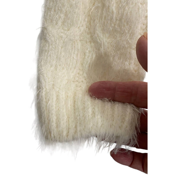 Michelle Nicole Ivory Cowl Neck Wool Blend Soft Eyelash Cable Knit Sweater Sz L - Picture 6 of 8